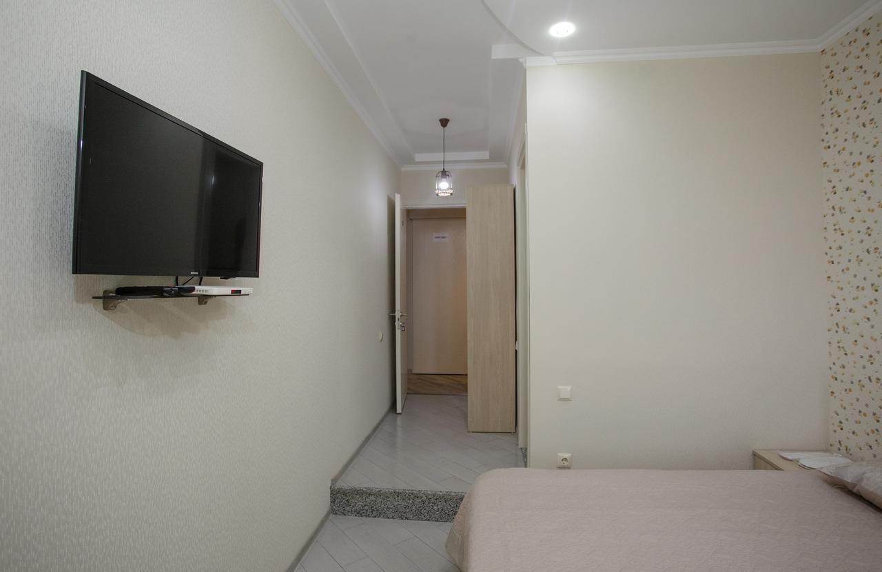5 Rooms Batoumi Extérieur photo