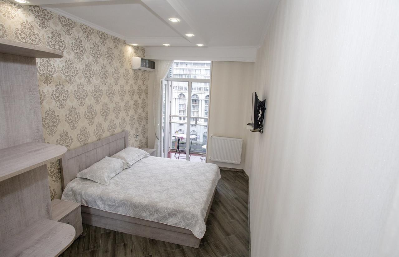 5 Rooms Batoumi Extérieur photo